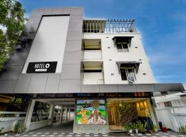 Townhouse Cochin Airport Formerly Skyluxe, hotel near Kochi International Airport - COK, Nedumbassery