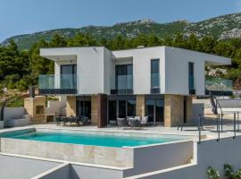 Beach Front Home In Dingac With Sauna, Hotel in Gornji Dingač