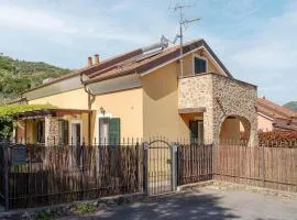 2 Bedroom Cozy Home In Cisano Sul Neva