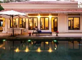 La Bougainvillea with Heritage Home With Complimentary Cook