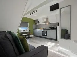 Olive Branch Apartments - Stylish Studio & 1 Bed Deluxe Apartments in the Heart of Broomhill - Hosted by Stay Host Save
