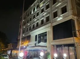 Adisson Hotel Baku in Azadliq avenue