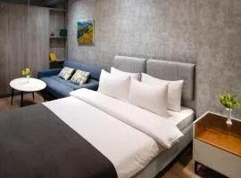 City Deluxe Apartments