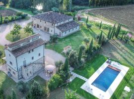 Villa With Private Pool Between Assisi And Todi, hotel di Morcella