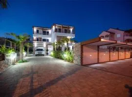 2 Bedroom Beautiful Apartment In Vodice