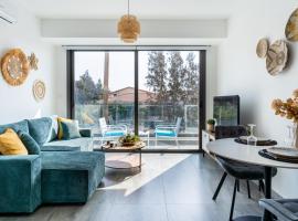 Azoria - Stylish 1-BR Apartment & Balcony in Kiti, hotel en Kiti