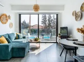 Azoria - Stylish 1-BR Apartment & Balcony in Kiti