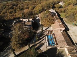 Les Hauteurs du Luberon, Hotel in Caseneuve