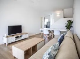 Loft N2 - Maison de ville de trois chambres - Piscine et jardin