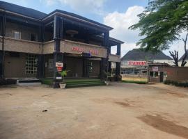 Canada World Hotel、Benin Cityのホテル