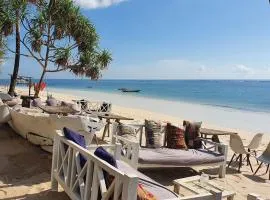 Bahari Dhow Beach Villas