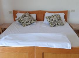 Alnwatif Gate guest house Dana nature reserve，位于达纳的露营地