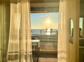 Suite vue panoramique mer les pieds dans l eau