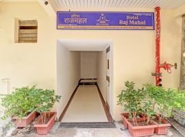 Hotel O Raj Mahal, hotel a Turambhe