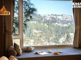 StayVista at Evaara Woods with BBQ & Bonfire