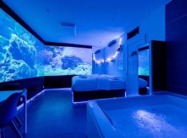 Studio Immersif Jaccuzi & Cinéma Disney et Astérix, hotel i Messy