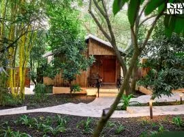 StayVista's Timber Cottage - Cozy Cottages with Indoor Games