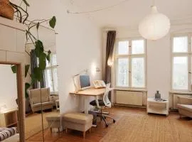 Female-Only I Quiet Coworking Room I Kreuzberg Hub