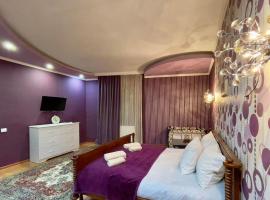 SDD Brothers - Дом с балконом в сердце Тбилиси