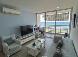 Makenzy Sandy Beachfront Paradise, hotel v destinaci Scala