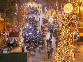 Pedestrian Street Center Apartment