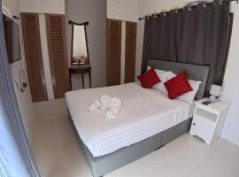 Phalaburi resort by dreamhouse, hotel in Ban Phala