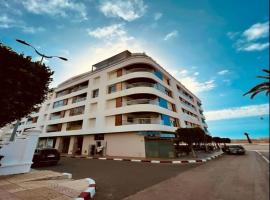Puerto Marina APARTHOTEL, hotel in Asilah