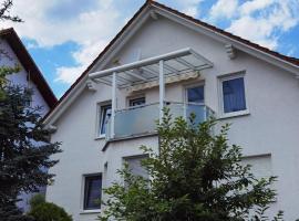 Ferienwohnung zum Blick – hotel w mieście Baunatal