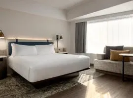 Crowne Plaza Seattle Newly Renovated with No Resort Fee