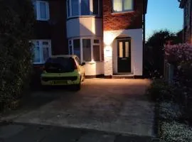 Parkdale-Ideal for Birmingham Airport, International Train Station-Resorts World, NEC ,JLR & HS2 sites