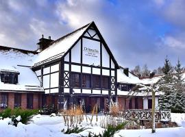 Hotel SPA Dr Irena Eris Wzgórza Dylewskie, luxury hotel in Wysoka Wieś