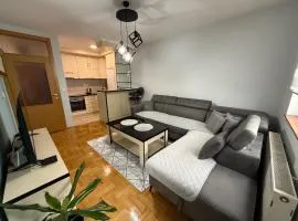 Apartment stan na dan Hilandarska