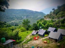 Him valley huts and camping, Hotel in Tehri