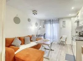 Moderne and Sweet Roissy CDG- Paris- Astérix- ParcExpo