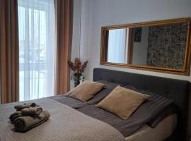 Kameralny Apartament z Balkonem，位于什奇特诺的酒店