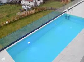 JAD Emirage Luxury Villa Infinity Pool and Spa