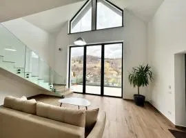 JAD Emirage Luxury Villa Infinity Pool and Spa