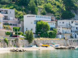 Apartments Luka, Hotel in Krilo