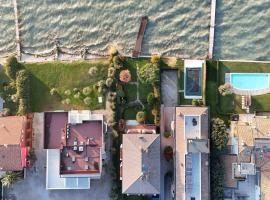 Sirmio Apartments - Primavera Stay, Hotel in Sirmione