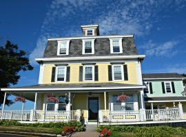 Harbor House Inn: Boothbay Harbor, Coastal Maine Botanical Garden yakınında bir otel