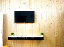 Family & Couples Studio Kitchen, 2 King Beds