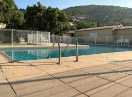 Joli cocon , terrasse, vue mer, piscine