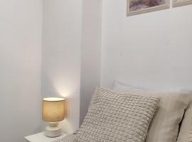 PortStreet apartamenti, ξενοδοχείο στη Λιέπαγια