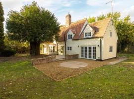 Charming Countryside Escape Yew Tree Cottage, hotel in Thurleigh