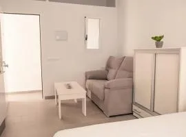 Estudio cerca de la playa y del centro