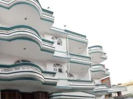 Hotel O Maa Residency