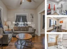 The Vance Corner Suite - Bright and Relaxing