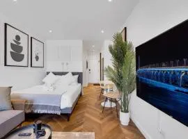 The Speakeasy Suite 502 With Parking