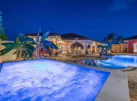 BrandNew Mansion 2 min to Eagle and Palm Beach includes HighEnd Amenities