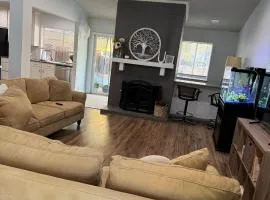 Family house close airport & Lewisville Lake!